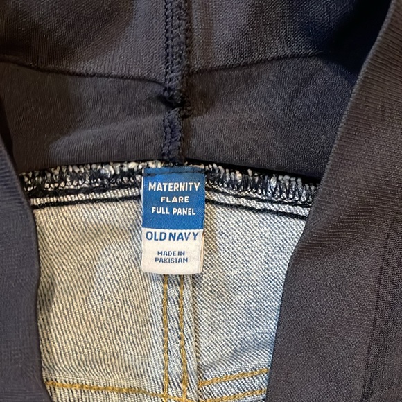 Old Navy Medium Wash Maternity Jean - Picture 3 of 5